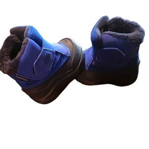 The North Face baby/ toddler size 4 winter boots